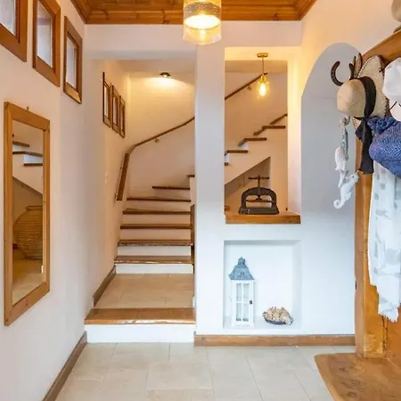 Semesterbostad Platanos