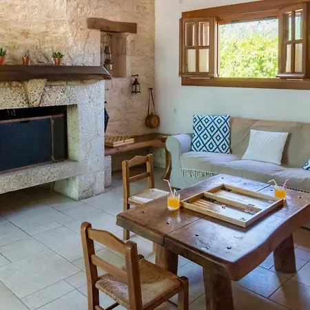 Platanos Semesterbostad