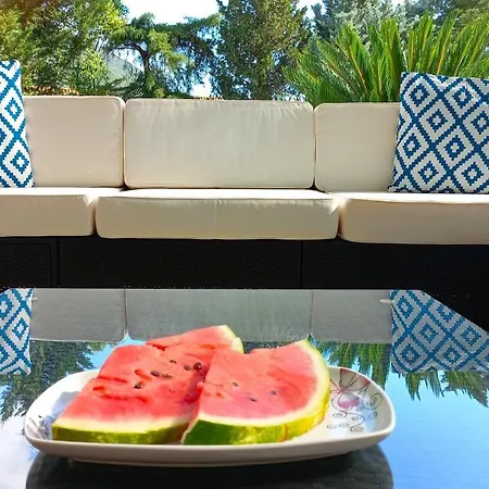 Platanos Holiday home *