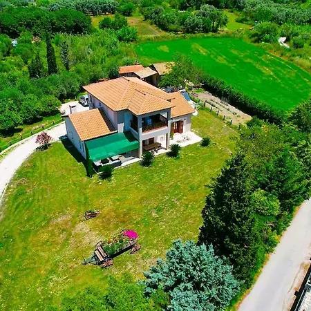 Platanos Holiday home